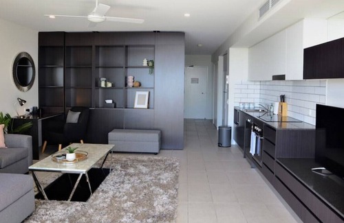 Birtinya Apartamento | Spacious1BRMApt* Water Views #2