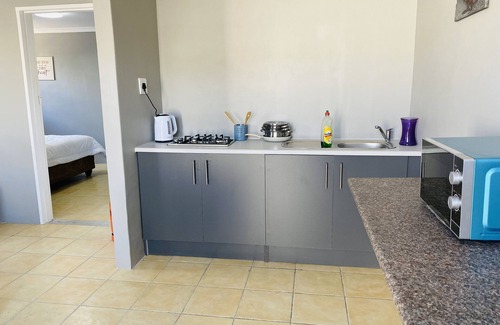Eikenbosch Apartamento | SpaciousTrendy#CentralWinefarms#Mall#Wifi#Parking