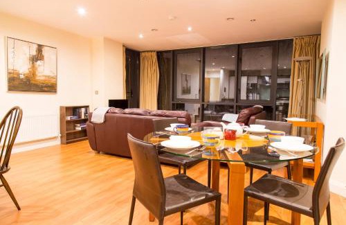 Inchicore Apartamento | Spacous Dublin Escape 3BR Ensuited Free Parking