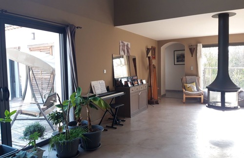 Pernes-les-Fontaines Casa | Spanish Ascienda-style villa on one level! Ideal for
