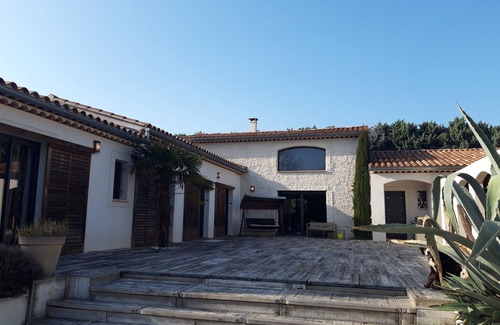 Pernes-les-Fontaines Casa | Spanish Ascienda-style villa on one level! Ideal for