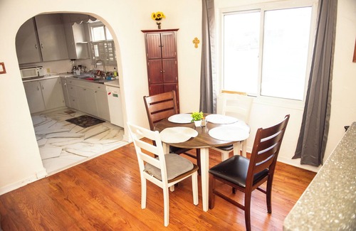 Nob Hill Casa | Spanish Charm in Nob Hill Rooftop Views Secret Master Suite