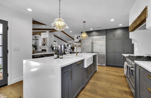 Andorra Casa | Spanish Farmhouse in Biltmore w/Heated Pool, Outdoor Fireplace & Hot Tub.