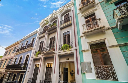 Old San Juan Apartamento | Spanish Penthouse private Patio Prime location