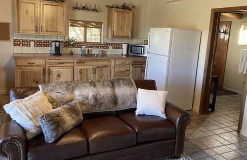 Wickenburg Apartamento | Spanish style casita on horse property in the heart of Wickenburg