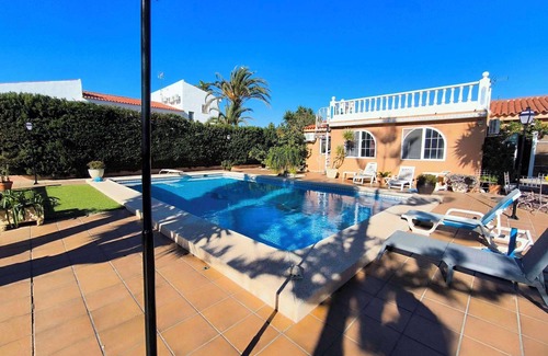 La Colina Villa | Chalet independiente de estilo típico español :