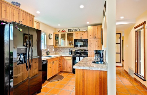 Bay Park Casa | Spanish-style home in the hills with canyon views, furnished deck, AC, & WiFi