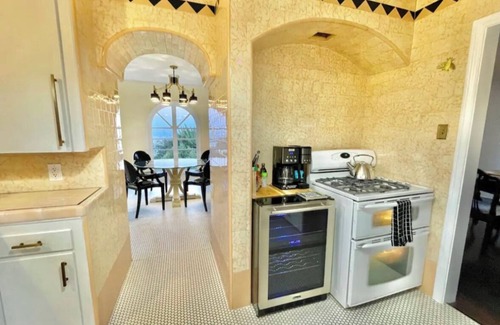 Northwest San Pedro Casa | SpanishFairytale4bd/3ba