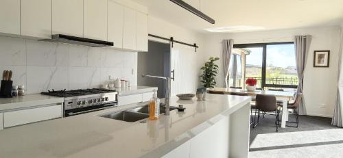 Cambridge Casa | Spanking new park view retreat