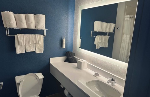 Round Rock Hotel | Spark by Hilton Round Rock