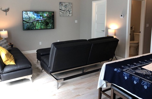 North Hilltop Cabaña | Sparkling Clean New Home Near Bethel, Sleeps 8