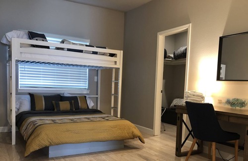 North Hilltop Cabaña | Sparkling Clean New Home Near Bethel, Sleeps 8