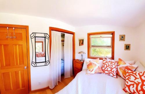 Fernwood Casa | Sparkling Gem Set Between Mountain and Ocean