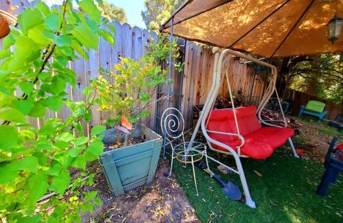 Fernwood Casa | Sparkling Gem Set Between Mountain and Ocean