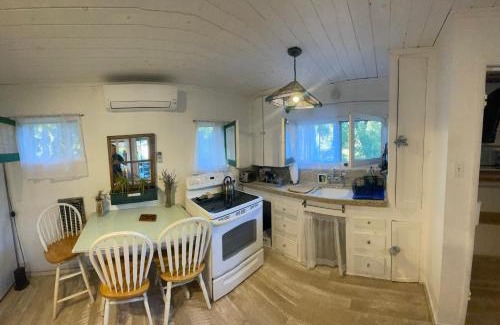 Fernwood Casa | Sparkling Gem Set Between Mountain and Ocean