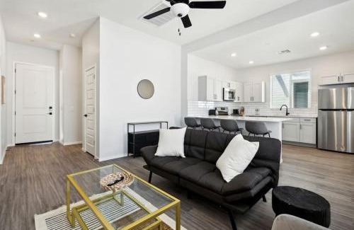 Sundance Apartamento | Sparkling Modern Home in Buckeye with Pool,BBQ