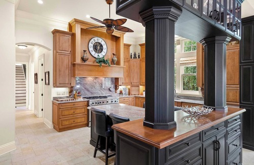 Crescent Beach Casa | Sparkling Pool, Balcony Sunsets, Pool Table, Dock