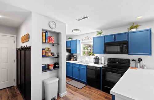 Branson Condominio | Sparkling Renovated Unit, New Owners! Right by SDC!