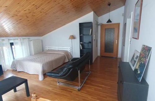 Igea Marina Apartamento | Spaziosa mansarda di 90mq, 100m dal mare