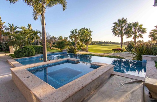 Los Cabos Villa | ¡Especial! 2500 noches para una villa Diamante Lux de 5 dormitorios con las mejores comodidades. ¡Conductor privado, carro de golf de lujo!