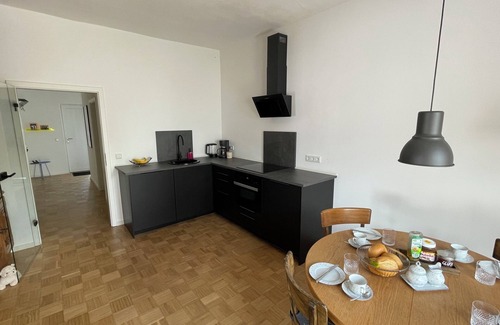 Berge Apartamento | Special 90 m² vacation apartment with house bar in Berge