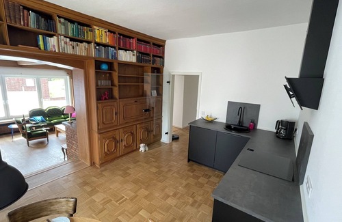 Berge Apartamento | Special 90 m² vacation apartment with house bar in Berge