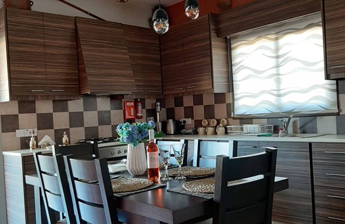 Pentalia Casa | Comodidades especiales como bañera de hidromasaje al aire libre, barbacoa y chimenea.