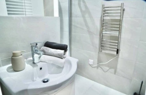 Hendon Apartamento | *Special Beautiful Studio Flat (Professional)