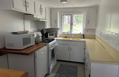 West Barnstable Cabaña | Special cottage getaway! Great location. Just 10 minutes from the beach!