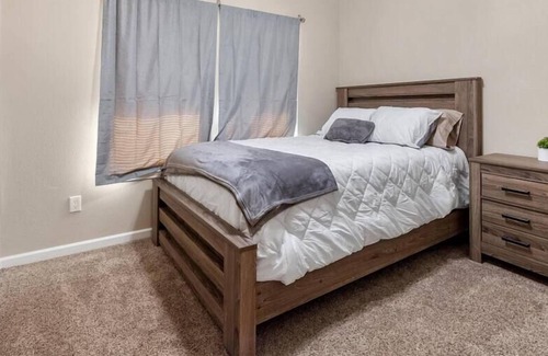 Weatherford Casa | Special Downtown Offer- 3rd Night Free!!