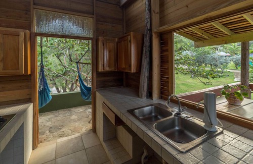 Robins Bay Villa | Nido de amor, Strawberry Fields Together! Beach Cottage