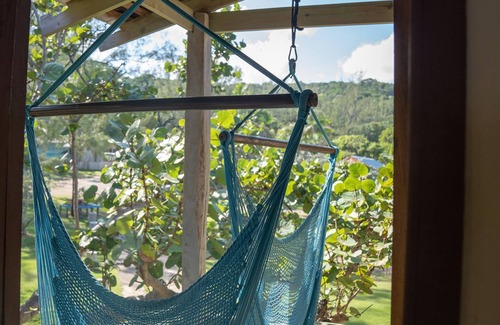 Robins Bay Villa | Nido de amor, Strawberry Fields Together! Beach Cottage