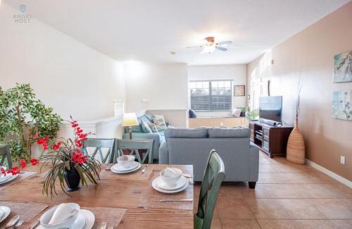 West Kissimmee Casa | Special Offer Townhome at Oakwater Resort