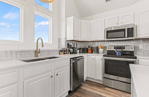 Salvo Casa | Special Sale! NEW Luxury Oceanfront 6BR, Heated Pool, Hot Tub, Game Room