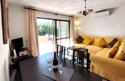El Faro Apartamento | ¡Apartamento especial en villa, piscina privada, increíble terraza cerca de la playa y restaurantes!