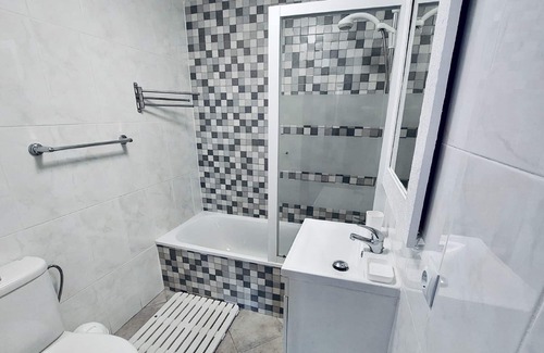 El Faro Apartamento | ¡Apartamento especial en villa, piscina privada, increíble terraza cerca de la playa y restaurantes!