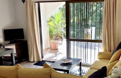 El Faro Apartamento | ¡Apartamento especial en villa, piscina privada, increíble terraza cerca de la playa y restaurantes!