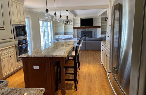 Madison Casa | Special winter rates CT home close to beaches, parks, hikes, local skiing