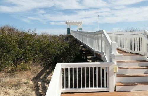 Buck Island Casa | Specials! Free pool heat! Flexible stay, Walk to the Beach, Amenities!