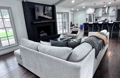 North Dallas Casa | Specious 4 Bedroom Dallas Home