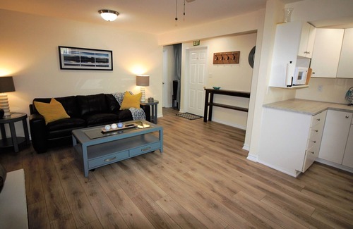 Barrie Apartamento | Specious Executive Apartment Minutes from Barrie Waterfront parks