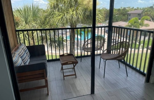 Sanibel Casa | Spectacular 2-bedroom townhome on Sanibel, short walk to stunning Gulf beach