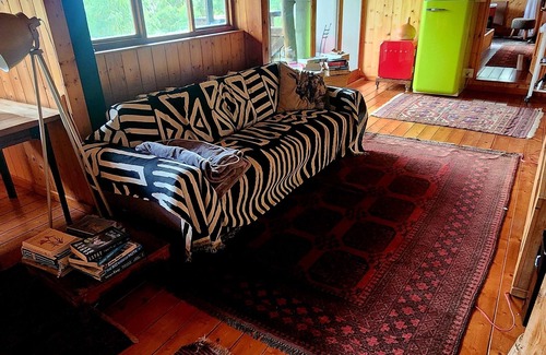 Constantia Cabina | Spectacular 2-bedroom cabin in da woods looking onto Table Mountain in Cape Town