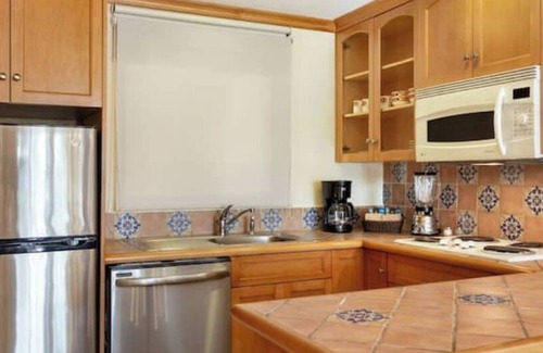 Colonia El Progreso Apartamento | Spectacular 2BD Beachfront Condo in Villa del Arco