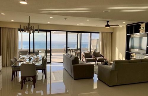 San Jose del Cabo Condominio | Spectacular 3 bedroom PH condo with massive terrace and panoramic ocean views .