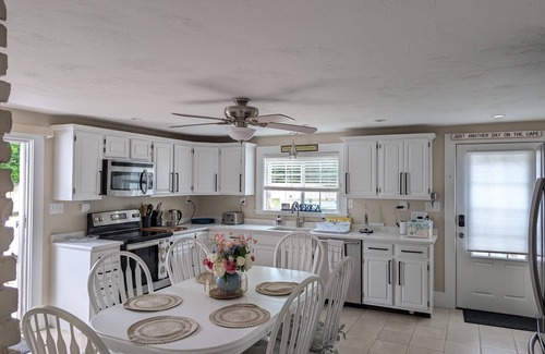 Hyannis Casa | Spectacular 4 Bedroom House in Hyannis, HEATED Pool, Playground&Basketball court