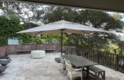 Montecito Heights Casa | Spectacular 4-bedroom mid-century modern home, one mile from Downtown Napa!