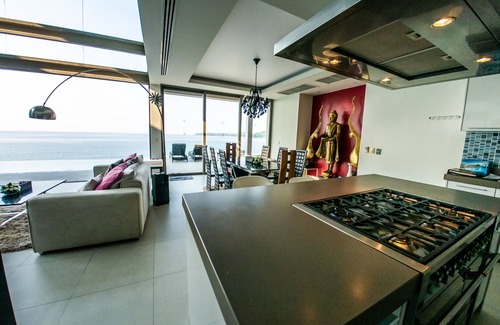 Kamala Villa | Espectacular villa con piscina frente al mar de 5-6 habitaciones con servicio de chef