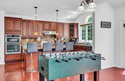 Aldie Casa | Spectacular 6-bedroom Spacious house with Theatre, Game Room, fitness