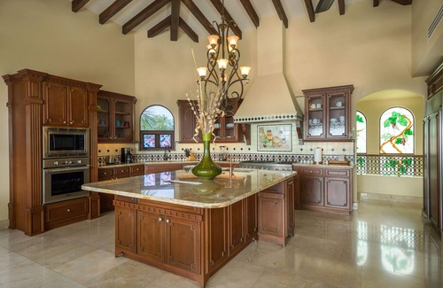 Cabo San Lucas Villa | Espectacular casa de 7 dormitorios con WiFi, aire acondicionado, piscina infinita, pozo de fuego + ¡Más!